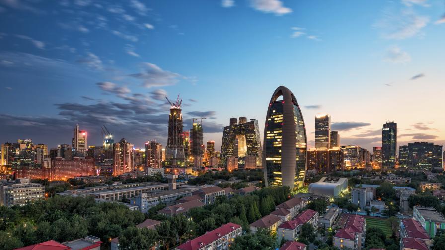 Паника обхвана Пекин - нови карантинни центрове