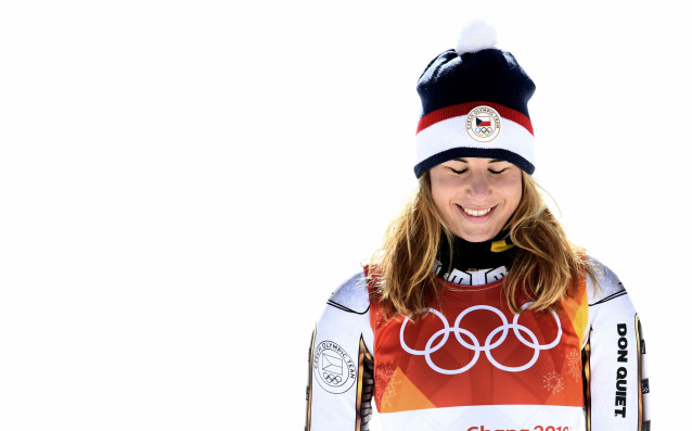 Чехкинята Естер Ледецка направи страхотна сензация побеждавайки в супергигантския слалом