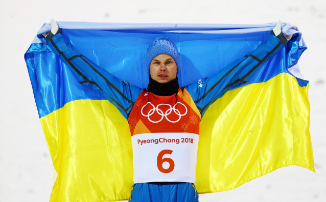 Украинецът Олександър Абраменко триумфира с титлата в дисциплината ски акробатика