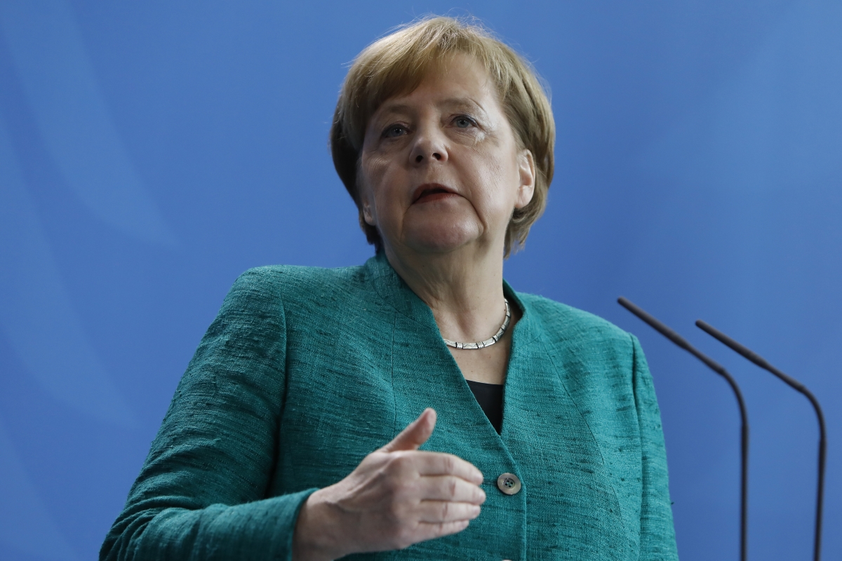 Ангела Меркел струва на германците 263 ооо долара годишно.