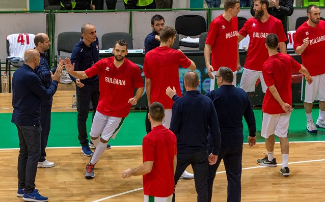Българският национален тим по баскетбол продължава битката за класиране на