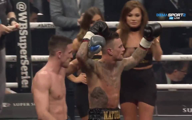 Смит победи 