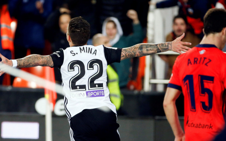 Санти Мина освети мъчен успех на Валенсия