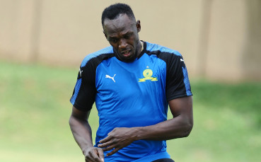 Легендата Болт подписа с футболен клуб!