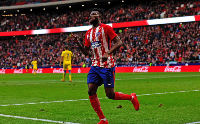 Полузащитникът Томас Партей продължи договора си с Атлетико Мадрид обявиха