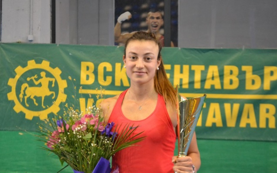 Петя Аршинкова стана държавна шампионка в зала