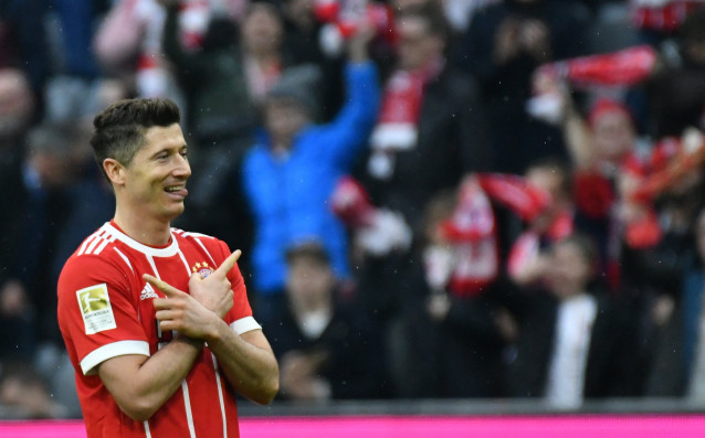 Лидерът в Бундеслигата Байерн Мюнхен разби Хамбургер с 6 0 у