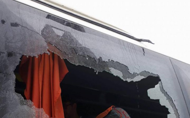 Автобус с фенове на Левски от Панагюрище е бил нападнат