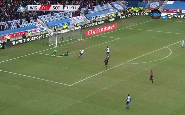 Саутхемптън победи с 2 0 Уигън като гост в дебюта