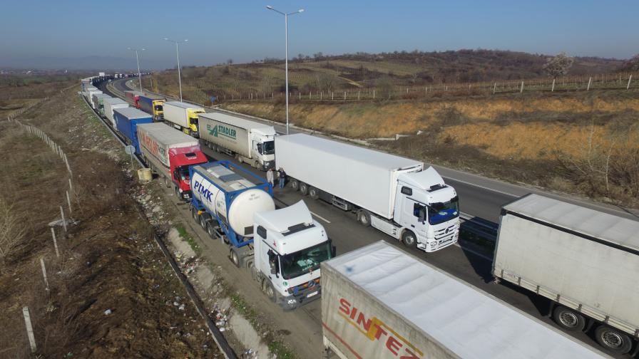 Гърция рязко затегна граничния контрол с България