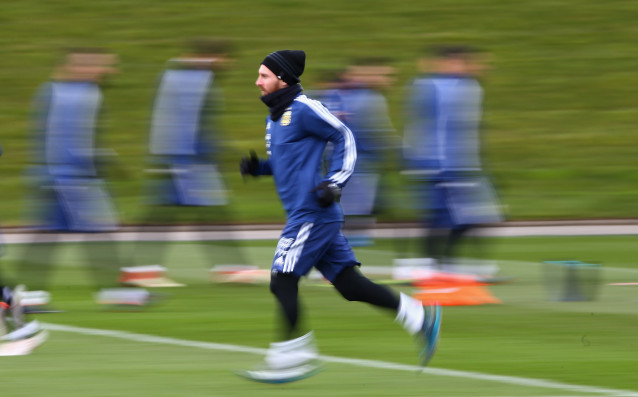 Селекционерът на Аржентина Хорхе Сампаоли коментира победата над Италия 2 0 в контролна среща шансовете в отбора