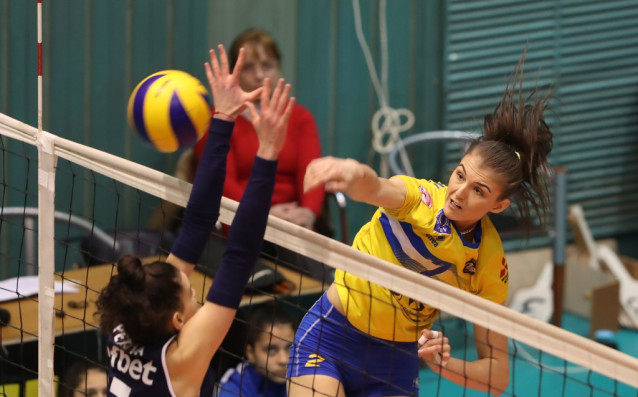 Марица спечели четвъртата си поредна титла във волейболното първенство на