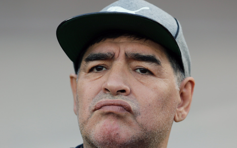 Марадона хвърли оставката си начело на Ал Фуджайра