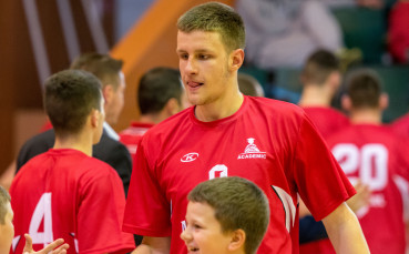 Баскетболният национал Иван Алипиев сменя австрийското с италианското първенство 23 годишният