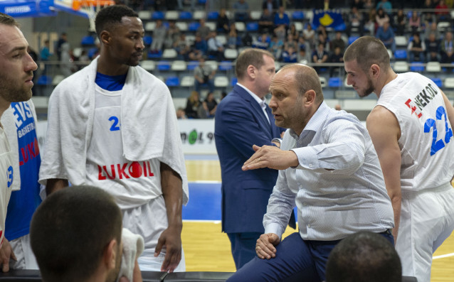 Старши треньорът на баскетболния Левски Лукойл Константин Папазов изрази щастието
