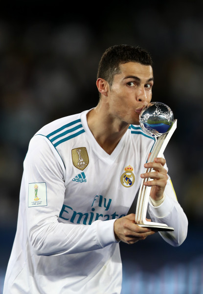 Кристиано Роналдо Реал Мадрид 2017 декември Световно клубно първенство награда1