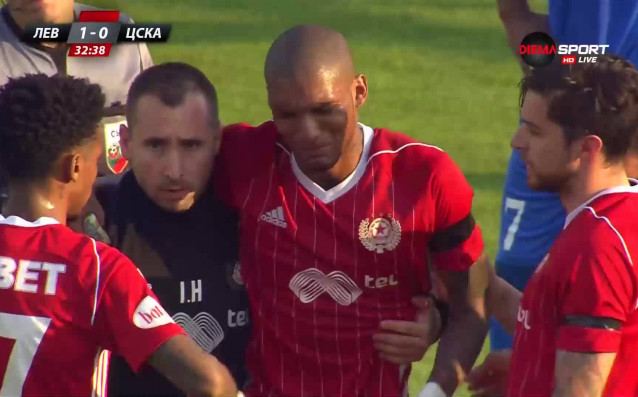 Фернандо Каранга се опита да продължи игра след като бе