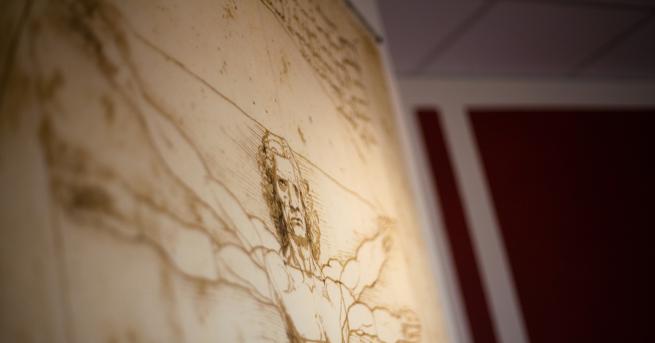 Леонардо да Винчи е роден на 15 април 1452 година