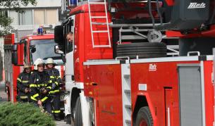 Голям пожар в центъра на Варна, има жертва