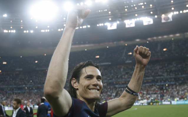 Нападателят на Пари Сен Жермен Единсон Кавани опроверга информациите че