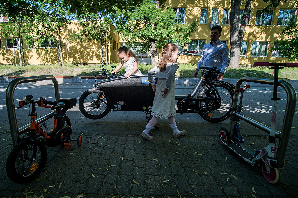 Унгарският клуб на велосипедистите организира кампания "Biking to Work" (Bringazz a munkaba!), за популяризиране на градското колоездене като средство за ежедневен транспорт от 14 май до 10 юни с подкрепата на Министерството на националното развитие.