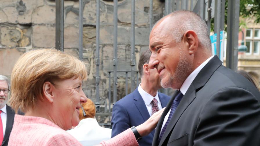 DW: Бъдещето на Меркел зависи и от сделка с България
