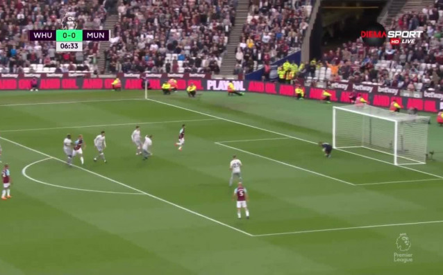 Отборите на Уест Хем и Манчестър Юнайтед се оттеглиха на