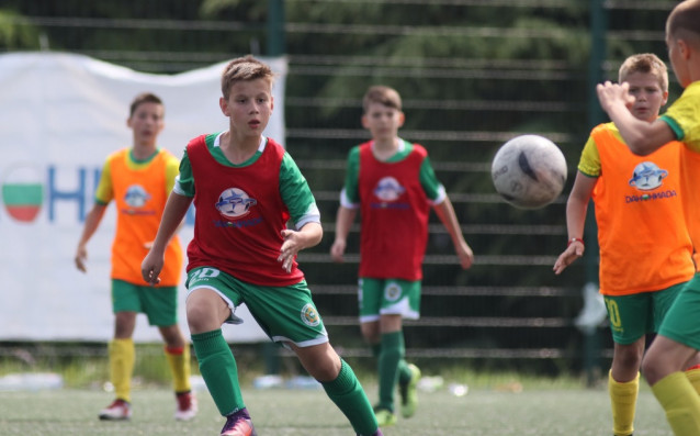 Днес на стадиона на Технически университет във Варна се изиграха