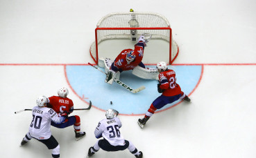 България с тежка загуба от Китай на световното по хокей за младежи