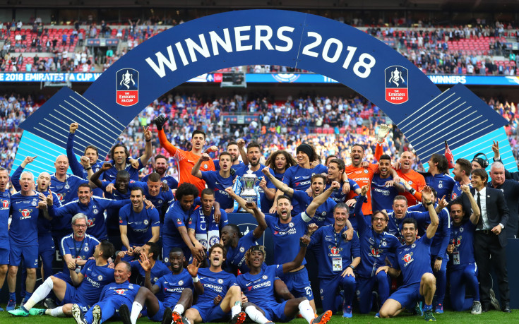 Челси триумфира с купата, след като подчини Юнайтед