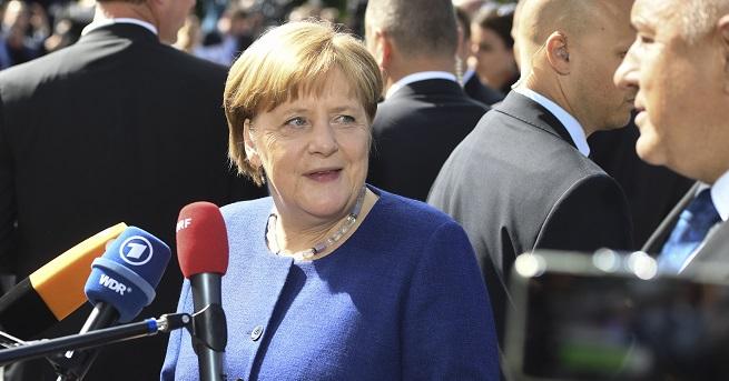 Германският канцлер Ангела Меркел за първи път даде подробен отговор