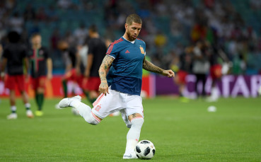 Рамос и Васкес се бъзикат на гърба на ВАР