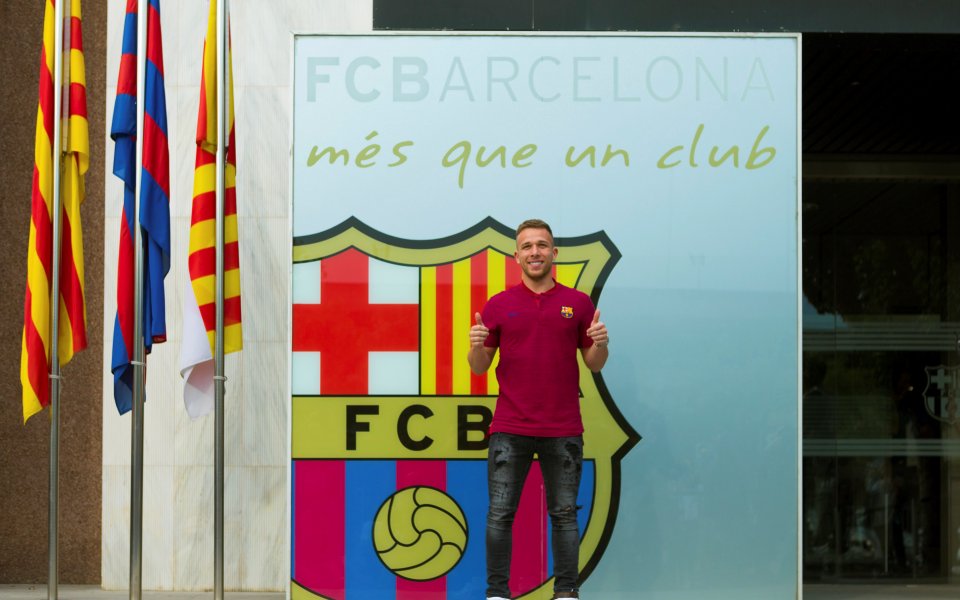 Футболистът на Барселона Артур Мело има контузия, която може да