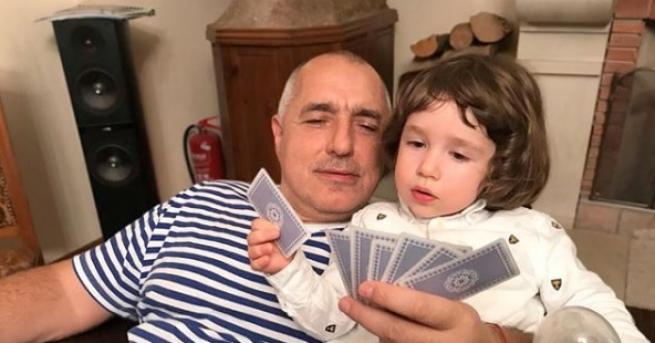 Премиерът Бойко Борисов стана дядо за втори път, съобщи "24