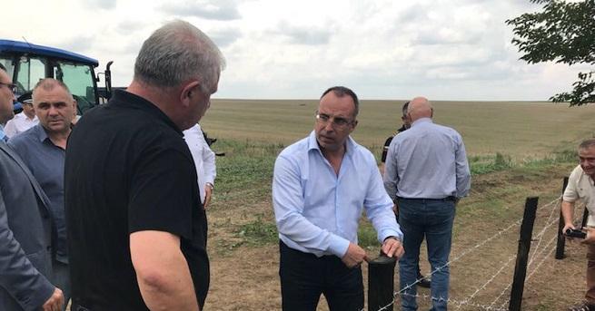 Министърът на земеделието храните и горите Румен Порожанов съобщи че е