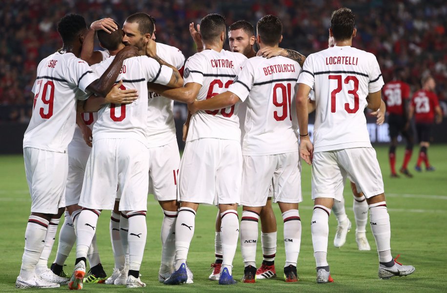 26 дузпи определиха победителя между Милан и Манчестър Юнайтед1