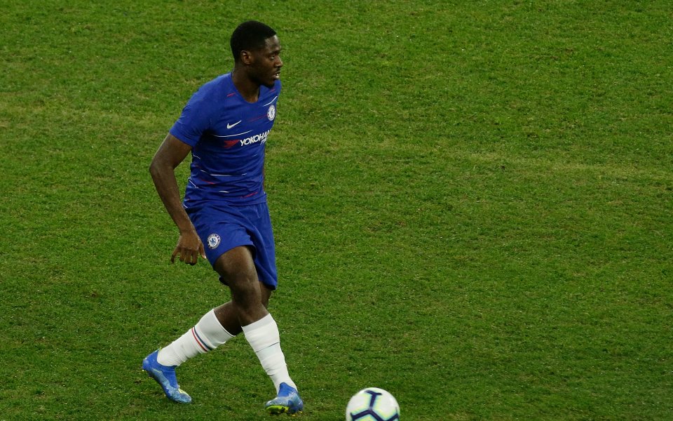 Защитникът на Челси Ола Айна вече е собственост на италианския