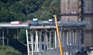 Срутеният мост в Генуа - емблема на застоя на Италия