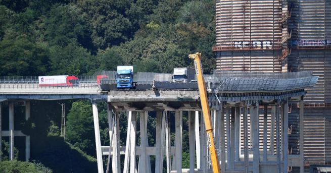 Експерти предупреждават че сривът на моста Моранди в Генуа