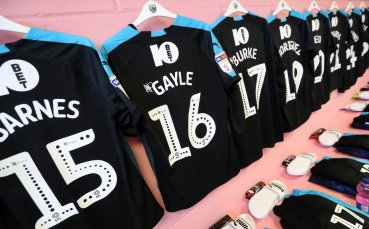 Норич боядиса съблекалята за гости в розово със съвсем ясна причина