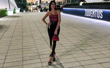 Джорджина заведе Кристиано и Матео на мач