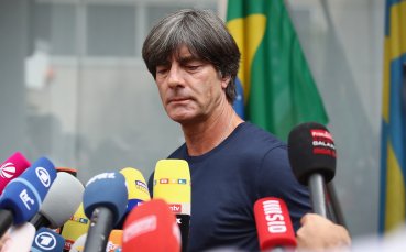 Льов може да загуби работата си, но не преди март
