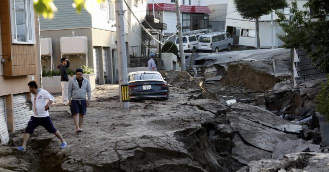 Броят на жертвите на силното земетресение ударило вчера японския остров