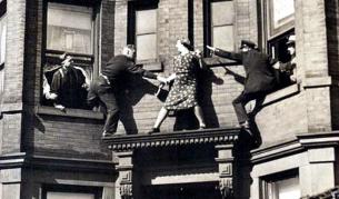1942: Три ченгета и една жена в драма на живот и смърт