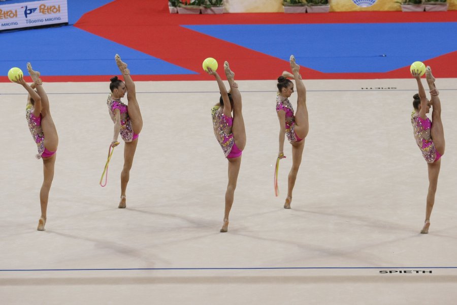 Ансамбълът на България по художествена гимнастика1