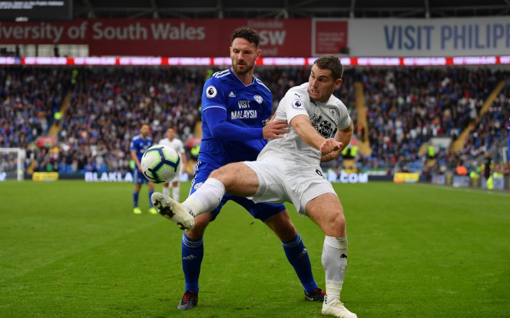 След половин година чакане, Бърнли най-накрая би навън