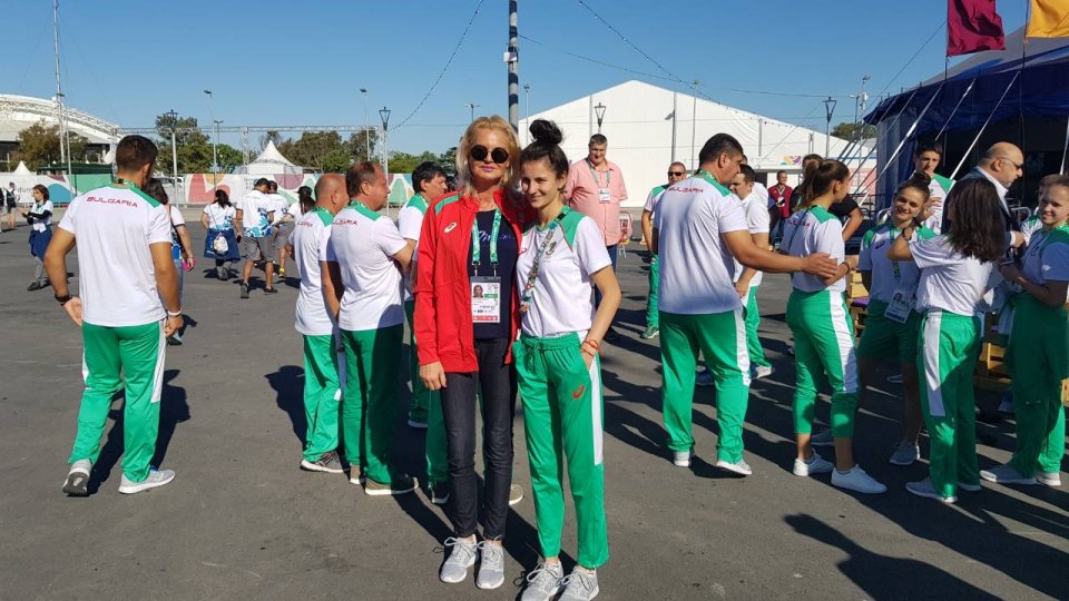Стефка Костадинова окуражи младите български олимпийци в Буенос Айрес1