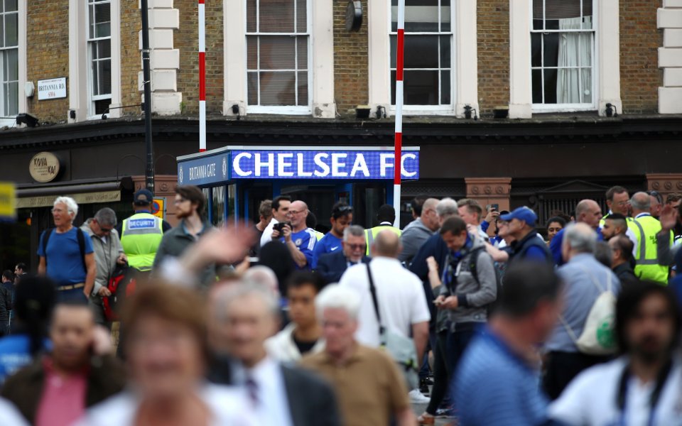 21-годишен фен е бил арестуван тази сутрин в Нотингамшър заради