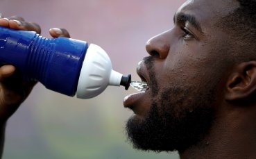 Барса продава Умтити и маха други двама заради Де Лихт