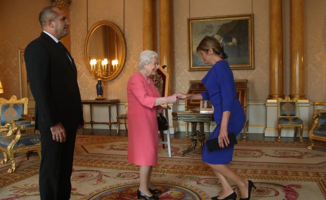 Президентът и първата дама се срещнаха с кралицата